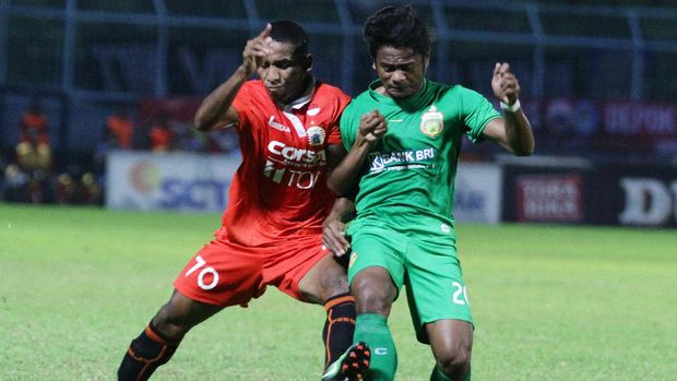 Ilham Udin Armayn (kanan) disebutkan akan bermain bersama Evan Dimas di Malaysia.