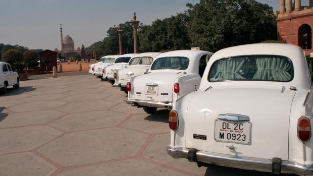 Ambassador, Langkah Awal Mobil Nasional dan Kehormatan India