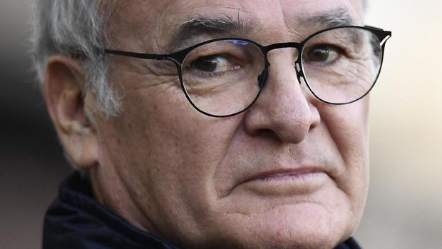 Claudio Ranieri dipecat kurang dari satu tahun setelah membawa Leicester juara Liga Primer.
