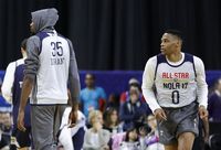 Westbrook Semakin Luar Biasa Sendirian