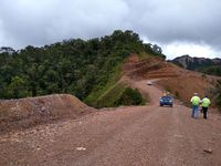 Tembus Gunung dan Hutan, Ini Jalan Trans Papua Sorong 