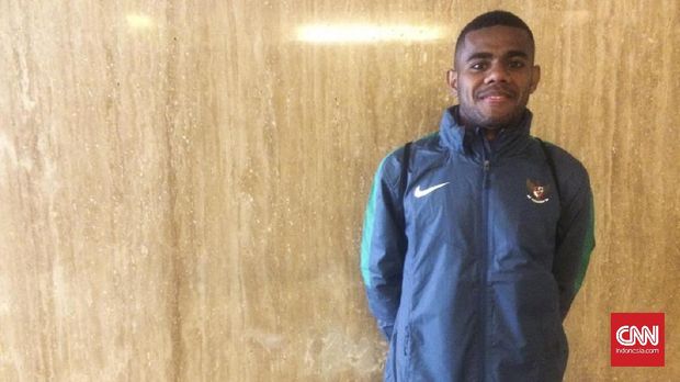 Yabes Roni dipercaya menjadi penyerang tengah oleh Luis Milla.