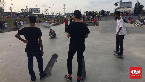 Menikmati Senyum Perubahan di Taman Kalijodo