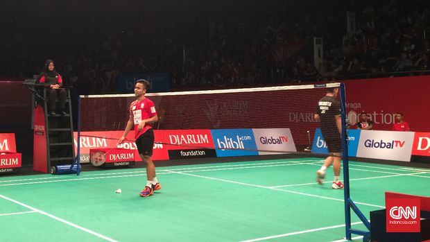 Anthony Ginting bermain di partai kelima melawan tunggal putra Djarum Kudus.