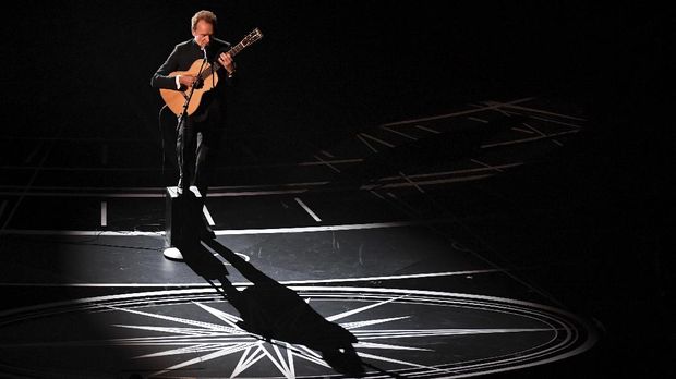 Sting menyanyikan lagu dari film tentang James Foley.