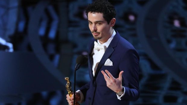 Damien Chazelle menjadi Sutradara Terbaik sekaligus pemenang termuda di Oscar 2017.