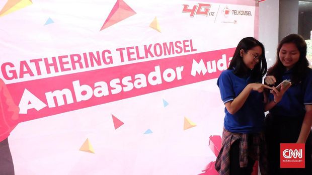 Telkomsel di Usia ke-22 Tahun: Membangun Hingga Perbatasan