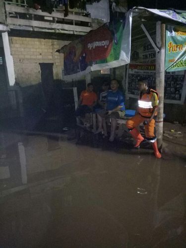 Kali Ciliwung Meluap, Sejumlah RW di Jaktim dan Jaksel Terendam