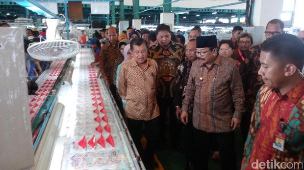  mulai menjalankan kegiatan pendidikan vokasi industri bagi siswa dan guru sekolah menengah 845 Ribu Siswa Sekolah Menengah kejuruan akan Ikuti Pendidikan dari Industri