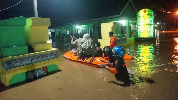 Banjir di Mojokerto