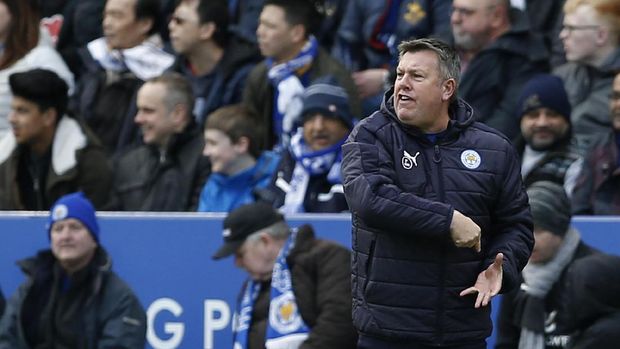 Manajer sementara Leicester City Craig Shakespeare disebut Martin Keown memanfaatkan situasi keruh di skuat Leicester City.