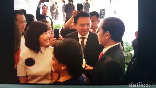 Ahok dan Jokowi di resepsi pernikahan / 