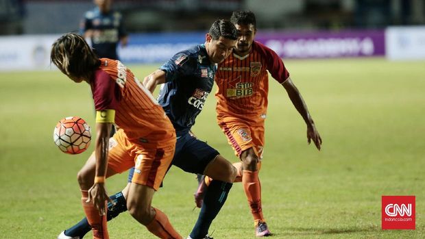 Perlakuan istimewa marquee player yang tak dihitung masuk dalam slot pemain asing dianggap tak menggambarkan kesetaraan untuk klub-klub lainnya yang hanya sanggup membeli pemain asing 'biasa'.