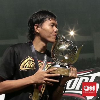 Latar Belakang Luis Milla Panggil Adam Alis