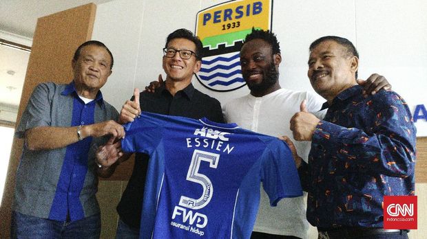 Michael Essien akan menggunakan nomor punggung lima di Persib Bandung.