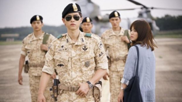 Tujuh Fakta Song Joong Ki, Kagumi Song Hye Kyo Sejak Lama