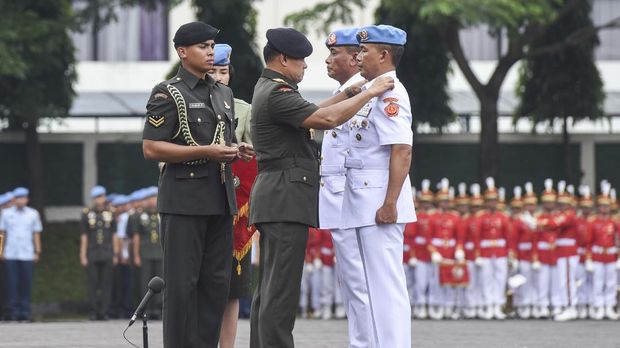 Ilustrasi serah terima jabatan (sertijab) di lingkungan TNI. Mutasi yang dilakukan Gatot di akhir masa jabatannya dikritisi sejumlah pihak.