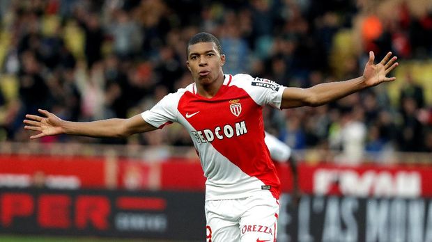 Kylian Mbappe mampu mencuri perhatian klub-klub besar setelah ia berhasil mengantarkan AS Monaco ke semifinal Liga Champions musim lalu. (