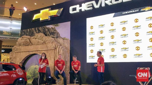 Denis Irwin dan David May berada di Indonesia untuk menjalankan tugas sebagai ambassador MU.