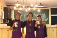 Modal Rp 1,3 Juta, Pemuda Ini Bisnis Kafe Susu Beromzet Ratusan Juta