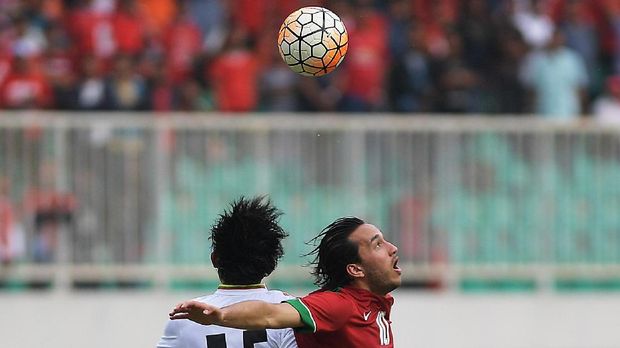 Ezra Walian saat ini sedang tidak memiliki klub.