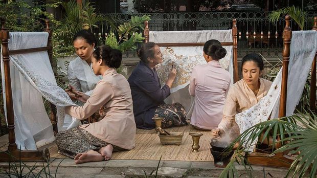 Christine Hakim membintangi film 'Kartini.'