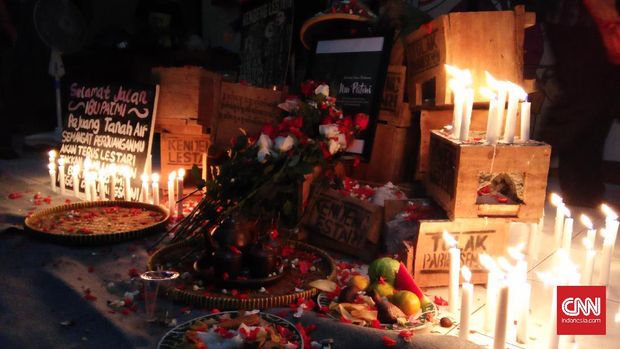 Tabur Bunga dan Nyala Lilin untuk Patmi