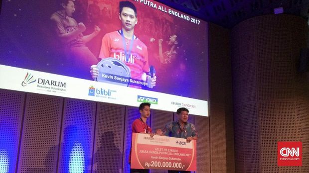 Kevin Sanjaya menerima bonus dari Djarum Foundation.