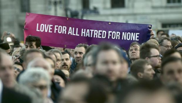 Berduka Teror London, Ratusan Orang Berkumpul di Trafalgar Square