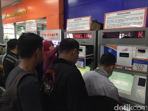 Gagal Dapat Tiket Mudik H-3 Online, Penumpang Datangi 