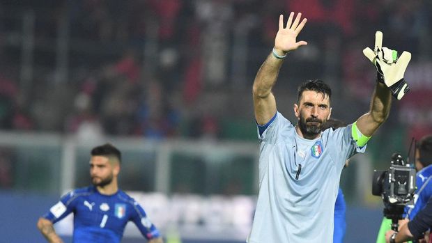 Gianluigi Buffon selalu jadi andalan Italia dalam dua dekade terakhir.
