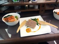 Jika ke Jepang Anda Bisa Tur dengan Bus Ini Sambil Cicipi Makanan Jepang Istimewa