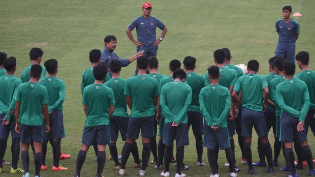 Indra Sjafri menganggap penting pendidikan untuk pemain Timnas Indonesia U-19.