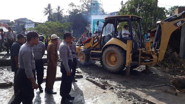 Seribuan Orang Masih Mengungsi Pasca-banjir di Padangsidimpuan