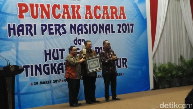 SBY Dapat Gelar Anugerah Prapanca Agung dari PWI Jawa Timur