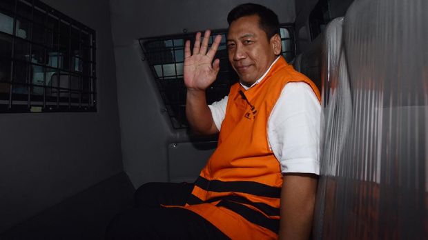 Patrialis Akbar Bantah Terima Uang untuk Main Golf