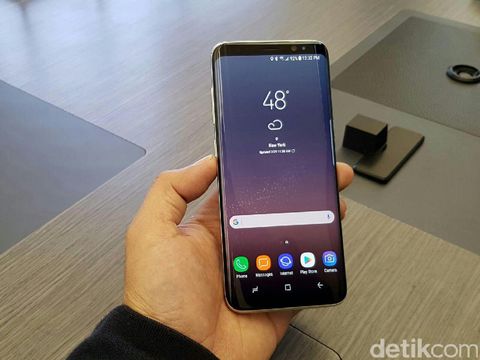 'Layar Lengkung Adalah Samsung'