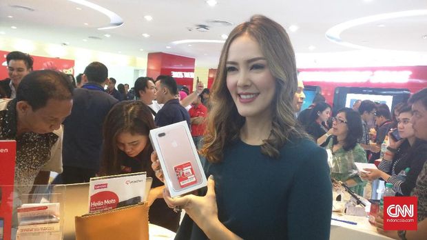 Ada Aksi 313, Antrean iPhone 7 Tetap Mengular