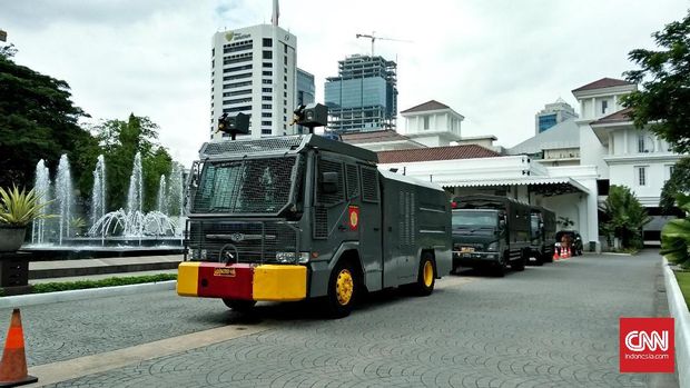 Sebanyak 476 Aparat Gabungan Jaga Balai Kota Jelang Aksi 313