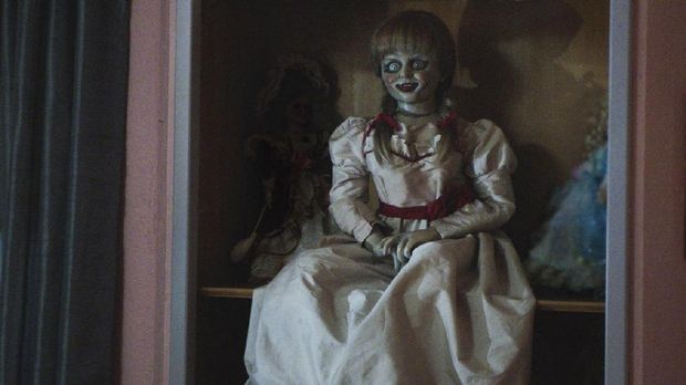 Boneka seram Annabelle membuat bintang filmnya ketakutan.