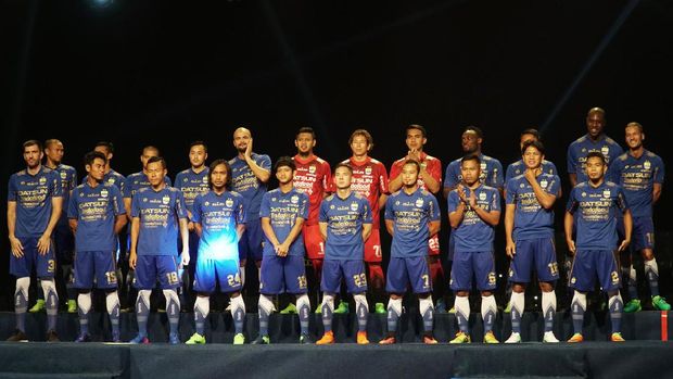Henhen Hendiana mulai reguler menempati 11 pemain inti Persib Bandung di kompetisi Liga 1 2017.