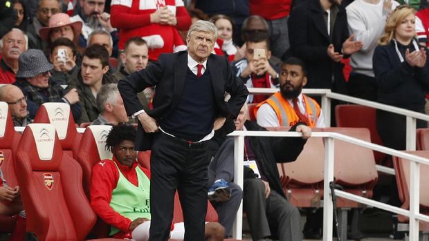 Arsene Wenger masih yakin Arsenal bisa menembus posisi empat besar di akhir musim.