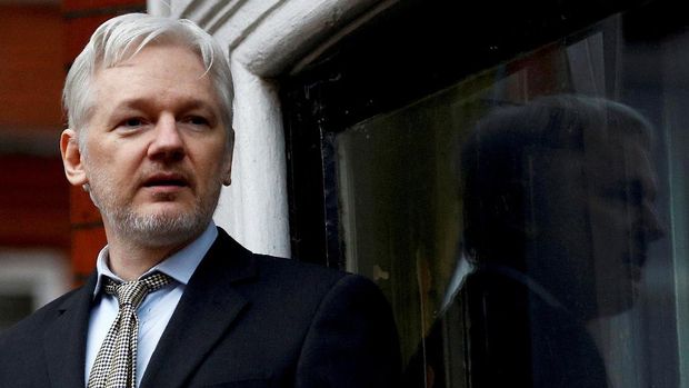 Julian Assange dianggap membebani Ekuador.