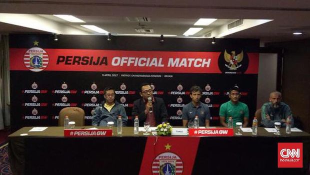 Konferensi pers jelang Persija Jakarta melawan Timnas Indonesia U-22.