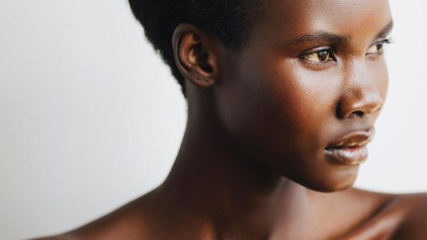 Enam Model Afrika yang Memberi 'Warna' Panggung Mode Dunia
