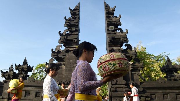 Suasana Bali dianggap membuat banyak orang terbuai karena ketenangannya
