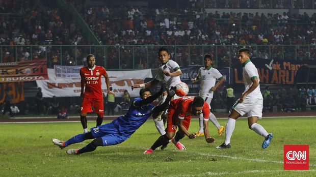 Satria Tama meninggalkan Gresik United untuk bergabung dengan Madura United.