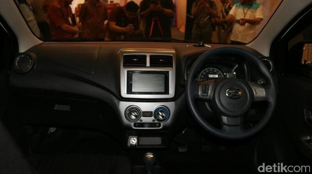 daihatsu ayla juga disegarkan ada versi mesin 1 200 cc daihatsu ayla juga disegarkan ada versi mesin 1 200 cc
