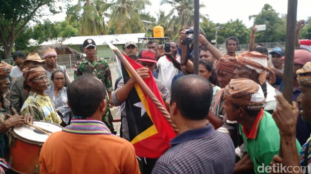 Kembalinya Pusaka dari RI ke Timor Leste Lewat Jembatan 