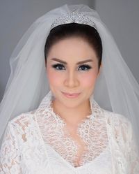 Menikah Momo Geisha bak Puteri Pakai Gaun  Pengantin  